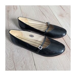 Elegant Black Flats, Size 7
